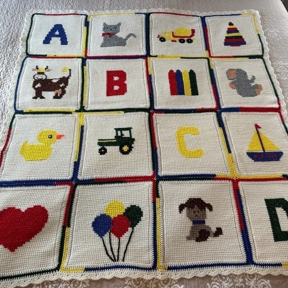 HANDMADE Crochet Knit AFGHAN Couch Lap Quilt THROW BLANKET Quilted Squares Kids
